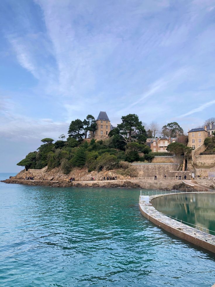 Dinard — piscine de la Pointe du Moulinet