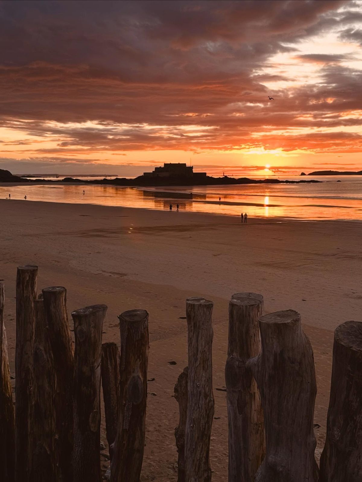 Saint-Malo — coucher de soleil sur les remparts